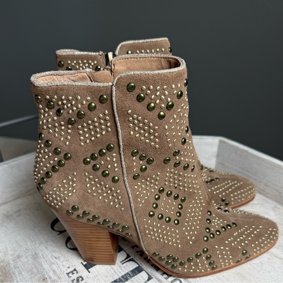 Donald J. Pliner Shoes - Donald J. Pliner Studded Brown Ankle Boots size 8